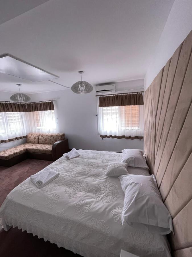 Apartelim Manastirea Humor Exterior foto