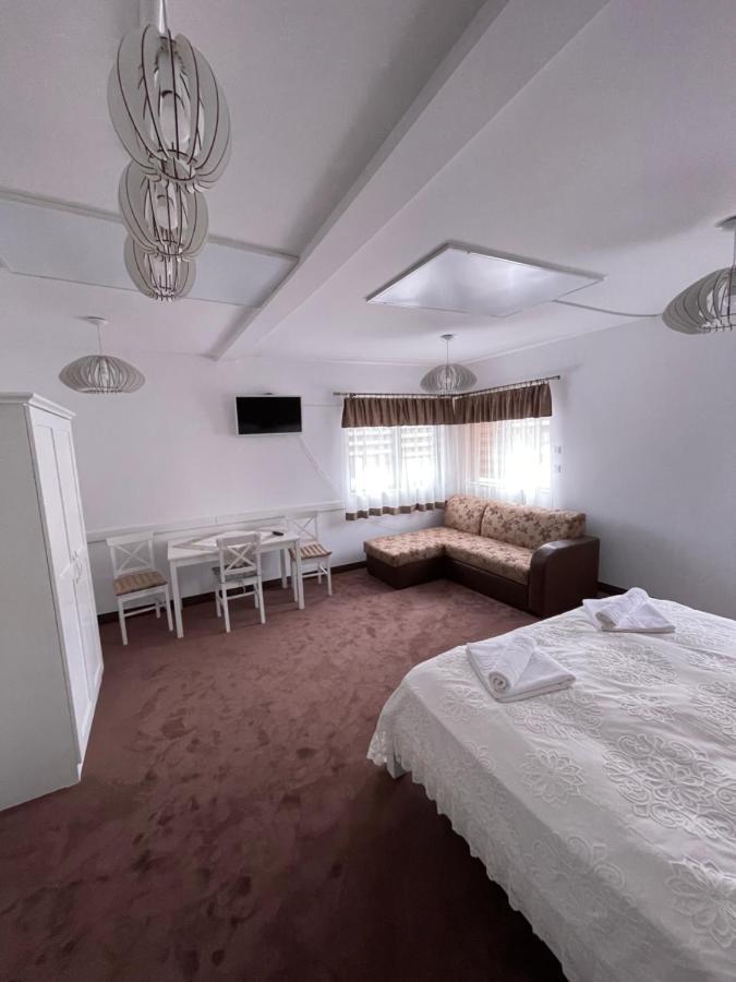 Apartelim Manastirea Humor Exterior foto